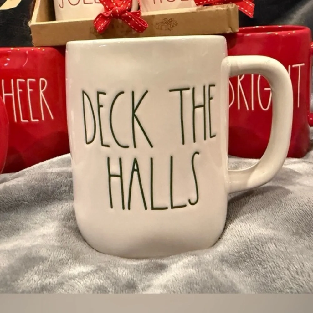 Rae Dunn‎ holiday mug NWOT